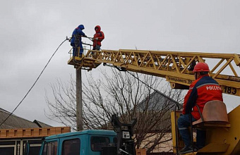 Энергетики Дагестана начали демонтаж незаконных линий связи и Интернета