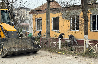 Мэр Кизляра поручил завершить капремонт Школы искусств до конца года