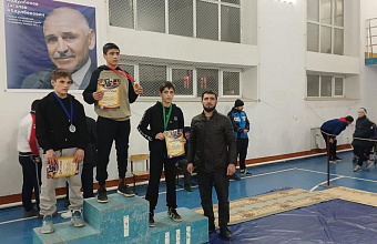В Ахвахском районе прошел турнир по вольной борьбе среди юношей