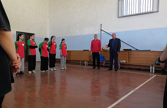 В Курахском районе Международному женскому дню посвятили турнир по волейболу