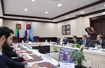 Сергей Меликов проводит заседание Комиссии по ЧС и пожарной безопасности