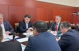 Улучшение жилищных условий ветеранов-афганцев обсудили в Правительстве Дагестана