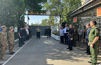 В Кизляре состоялась отправка солдат срочной службы