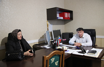 В Левашинском районе супруге участника СВО помогли оформить социальный контракт