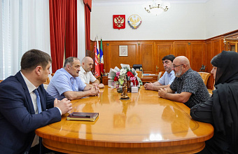 Сергей Меликов встретился с родителями подполковника Наримана Шихалиева