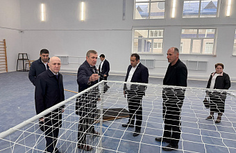 Активисты «Единой России» проинспектировали строящуюся школу в Каякентском районе