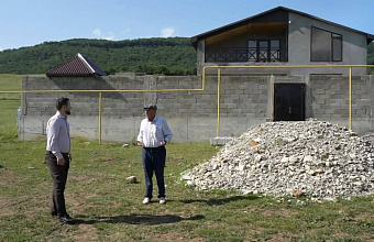 Глава Казбековского района помог решить проблему участника СВО