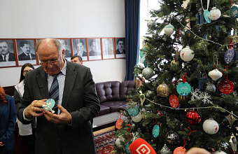 Абдулмуслим Абдулмуслимов принял участие в акции «Ёлка желаний»