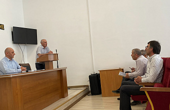 Вопросы социально-экономического развития обсудили в Чародинском районе