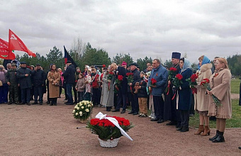 Делегация Представительства РД в Санкт-Петербурге почтила память воинов-освободителей Ленинграда на Невском пятачке