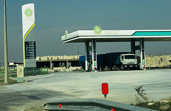 Суд обязал владельца заправки в Дагестане снести самовольно возведенные постройки