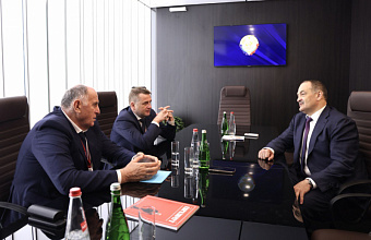 Межрегиональное сотрудничество и развитие проектов в АПК – главные темы третьего дня ПМЭФ