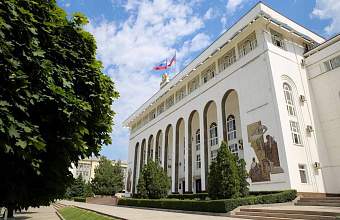 Глава Дагестана проводит совещание по актуальным вопросам