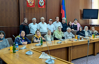 В Махачкале презентовали книгу писателя Магомеда Рамазанова «Ругьалаби»