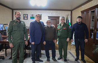 Церемония передачи государственных наград семьям военнослужащих, погибших в ходе СВО, прошла в Дербентском районе