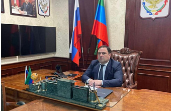 Глава Хасавюртовского района получил благодарственное письмо за отличную службу земляка