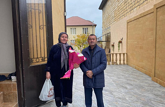 Дербентские единороссы адресно поздравили матерей участников СВО