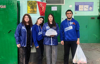 Молодогвардейцы Дагестана посетили ветерана войны Юрия Петрухина