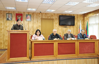 В администрации Кизлярского района обсудили ход осенней призывной кампании