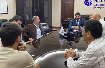 Руководитель филиала «Дагэнерго» встретился с победителями турнира по мини-футболу «Энергия Великой Победы»