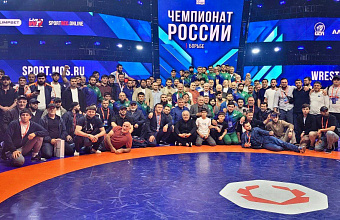 Абдулмуслим Абдулмуслимов поздравил дагестанских борцов с успешным выступлением на чемпионате России - 2025