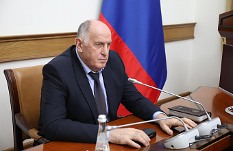 Абдулмуслим Абдулмуслимов провёл встречу с членами кабмина Дагестана в преддверии новогодних выходных