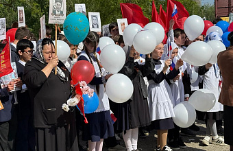 Школьники Тарумовского района поддержали патриотическую акцию «Бессмертный полк: герои среди нас»