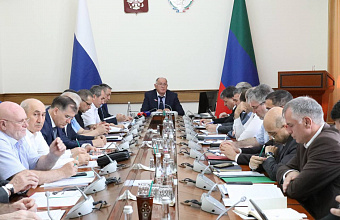 Абдулмуслим Абдулмуслимов открыл заседание Правительственной комиссии РД по обеспечению безопасности дорожного движения