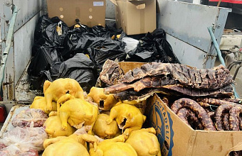 В Новолакском районе прошла сельскохозяйственная ярмарка к Новому году