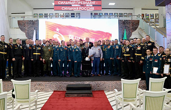 Абдулмуслим Абдулмуслимов поздравил дагестанцев с Днем защитника Отечества