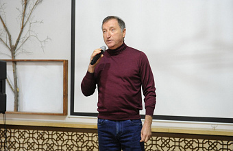 Заур Аскендеров принял участие в ифтаре с победителями и призерами чемпионатов по греко-римской борьбе