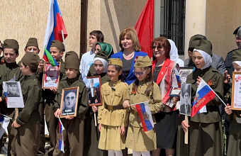 В поселке Семендере открыли мемориальную доску в честь героя войны Кади Абакарова