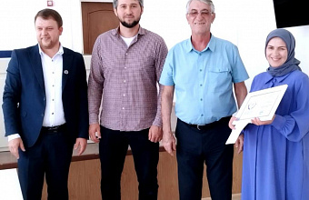 В Гунибском районе чествовали выпускников-медалистов 2025 года