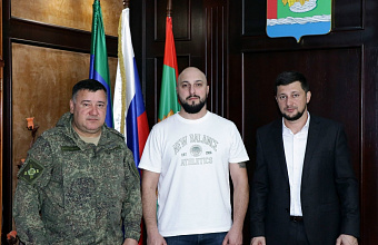 В администрации Магарамкентского района прошла встреча с новобранцем перед отправкой в зону СВО