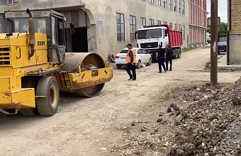 В Хасавюрте продолжаются работы по благоустройству дорожной инфраструктуры города