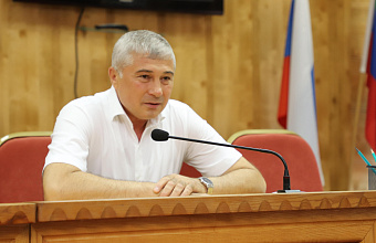 В Кизлярском районе прошло чествование школьников-медалистов