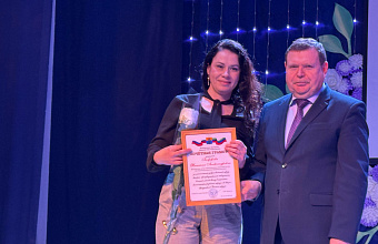 Мэр Кизляра вручил награды лучшим труженикам города