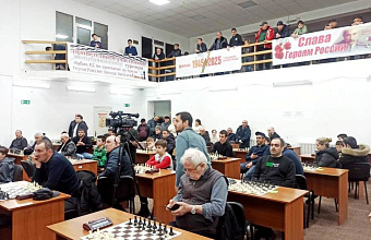 Гунибский район провел в Махачкале шахматный турнир на призы Героя России