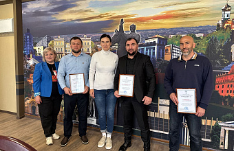 Известные дагестанские спортсмены в преддверии праздника Победы выехали с гуманитарной миссией в зону СВО