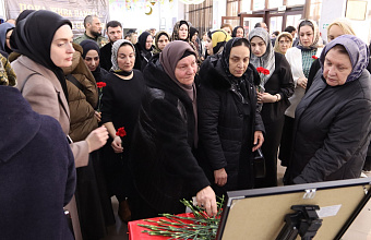 Вечер памяти погибших участников СВО прошел в городском центре культуры Буйнакска