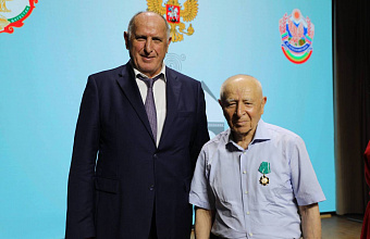 Абдулмуслим Абдулмуслимов принял участие в праздновании 85-летнего юбилея Муху Алиева в Хунзахском районе