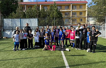 Футбольный фестиваль ко Дню учителя прошел в Махачкале