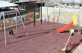 В селении Мегеб Гунибского района состоялось торжественное открытие детской игровой площадки