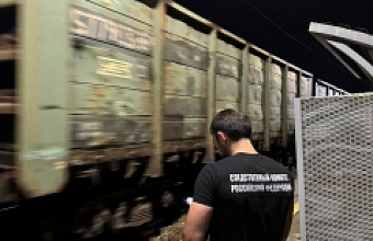 В Махачкале поезд сбил 19-летнюю девушку