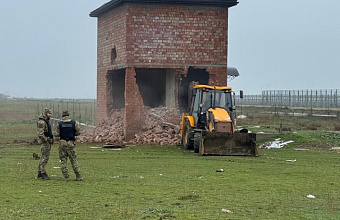 В Махачкале снесли очередной самовольно построенный двухэтажный дом