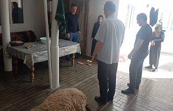 Глава Карабудахкентского района помог семьям погибших участников СВО на Курбан-байрам