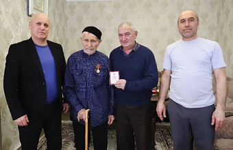 Более 100 труженикам тыла вручили юбилейные медали к 80-летию Победы в Табасаранском районе