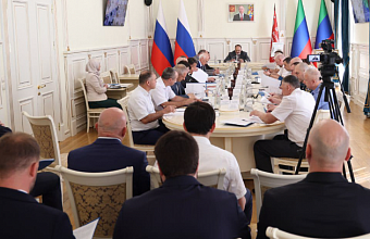 Под руководством Сергея Меликова прошло заседание Антитеррористической комиссии в РД