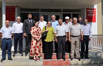 Глава Гергебильского района провел рабочую встречу с министром труда и соцразвития РД