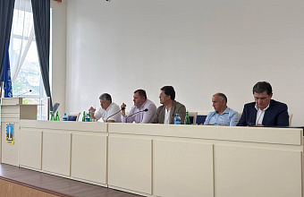 Министр здравоохранения РД провел выездное заседание коллегии в Гунибском районе